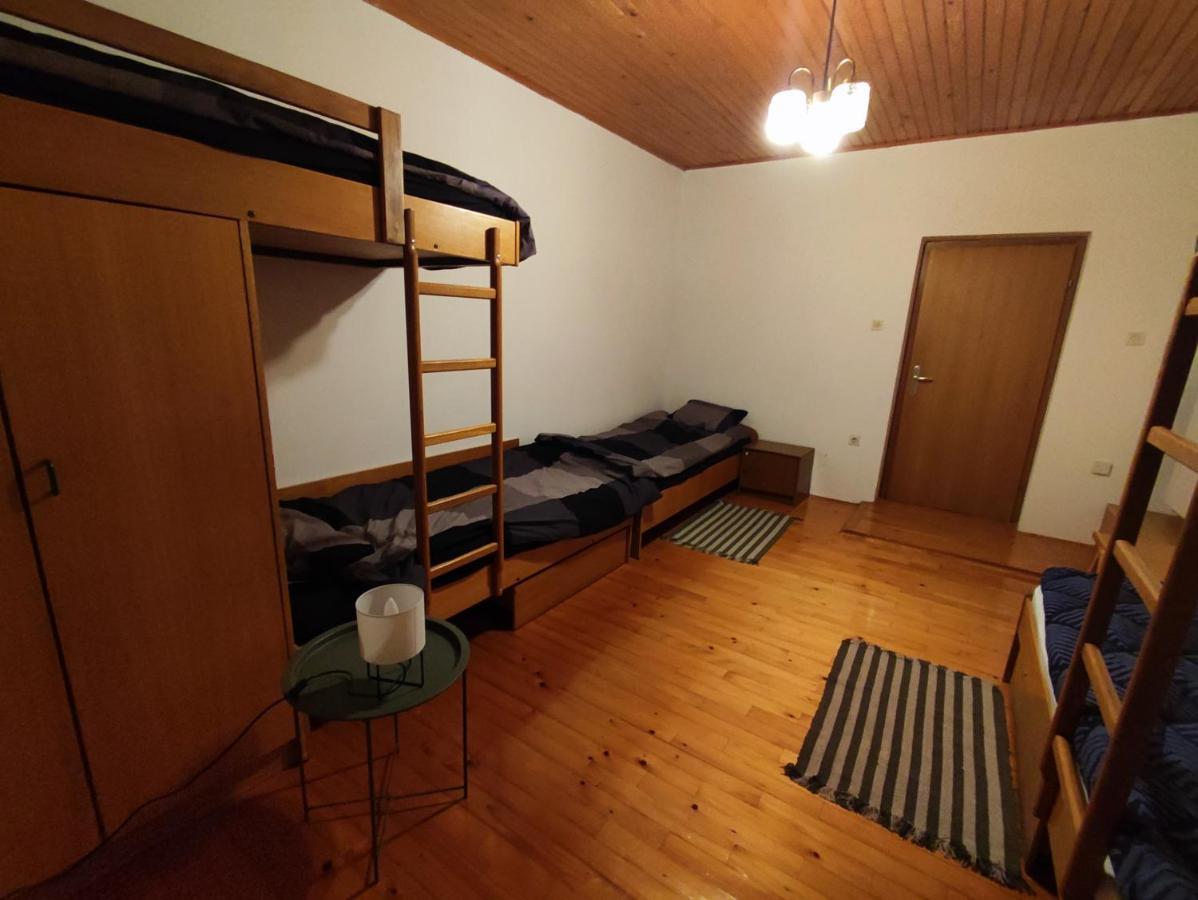 Family Hostel Pivka Ngoại thất bức ảnh