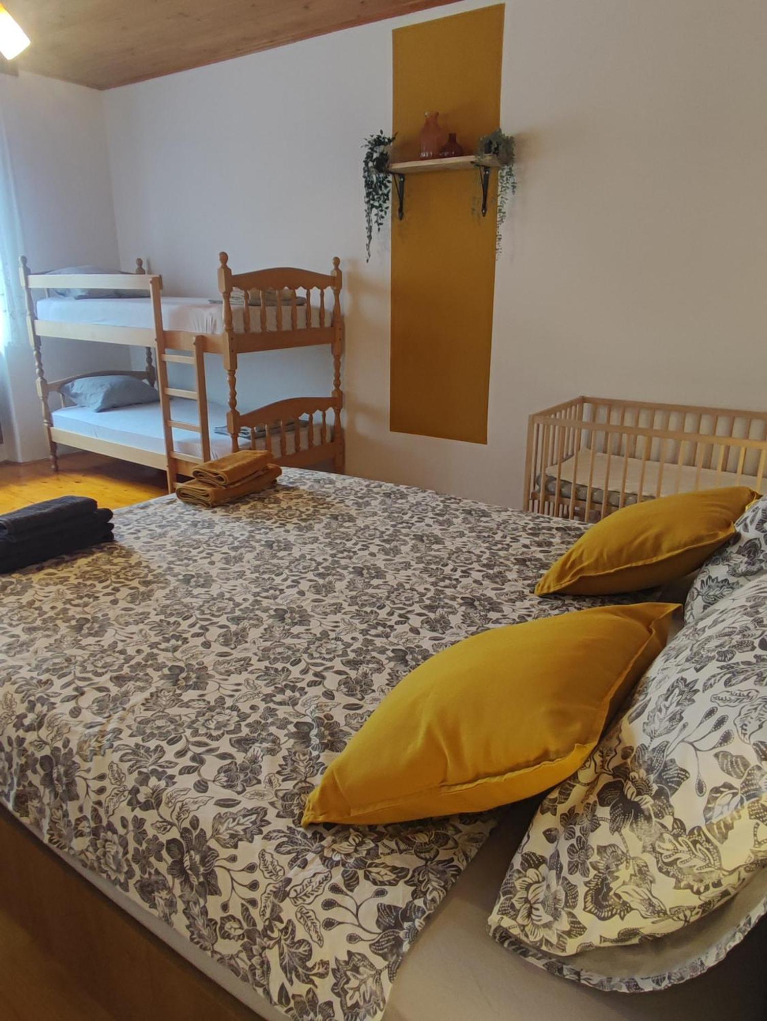 Family Hostel Pivka Ngoại thất bức ảnh